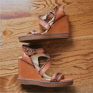 VINCE CAMUTO Ivanta Wedges, Brown,     Size 8 1/2